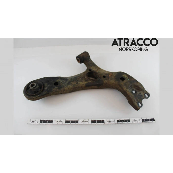 Salıncak Ön Sağ Rotilli Japon Avensis (T27) 1.6:1.8:2.0:2.0 D4D 09-18 (Oem No: 48068-05080-K)