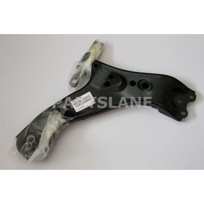 Salıncak Burcu Japon Rav 4 2.0 2.5 18- (Oem No: 48068-42070*)