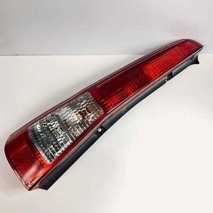 Ford Focus 2004 2008 Stop Lambası Sağ (Hatcback) (Oem No:4M5113A602Ab)