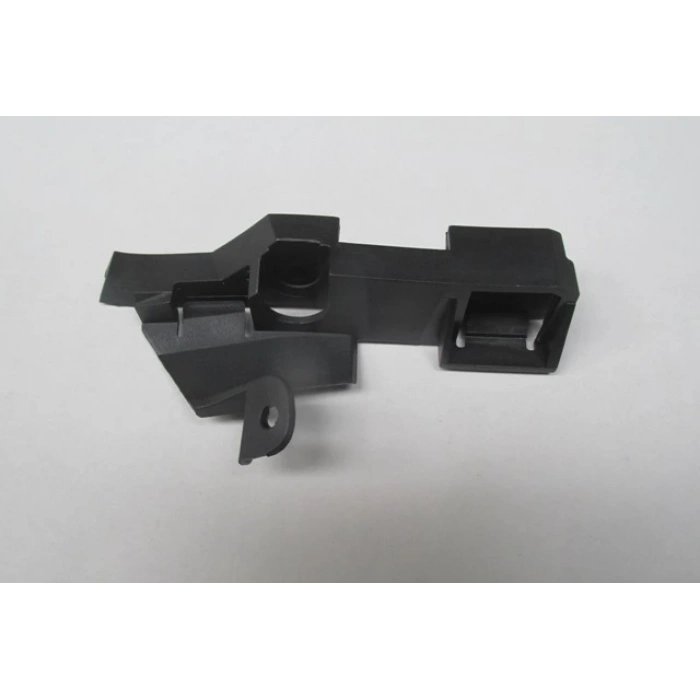 Bmw 3 Serisi Sedan 1998-2001 Ön Tampon İç Braketi Sol Plastik (Tyg) (Adet) (Oem No:51117030617)