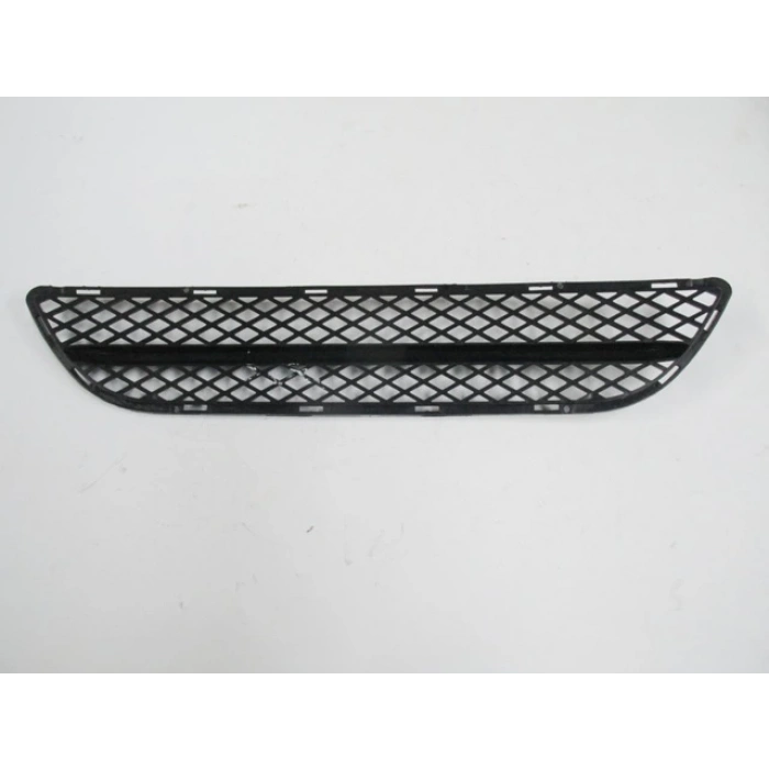 Bmw 3 Serı- E90- 05/09; Ön Tampon Panjuru Orta Siyah (Benzinli/Dizel/Manuel) (2.0Cc)(Tüv) (Tyg) (Oem No: 51117154556)