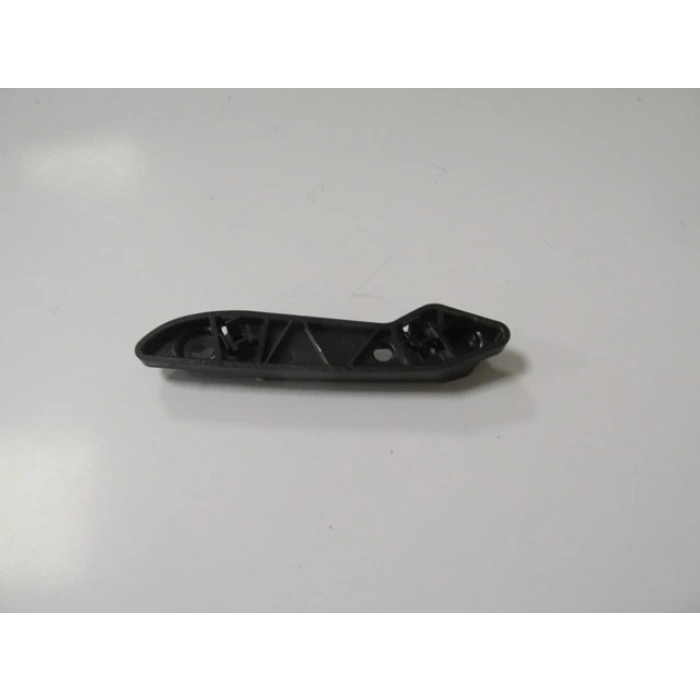 Bmw 3 Serı- F30- 12/18; Ön Tampon Braketi Sağ (Üst Kulağa Takılan) (Oem No: 51117255362)