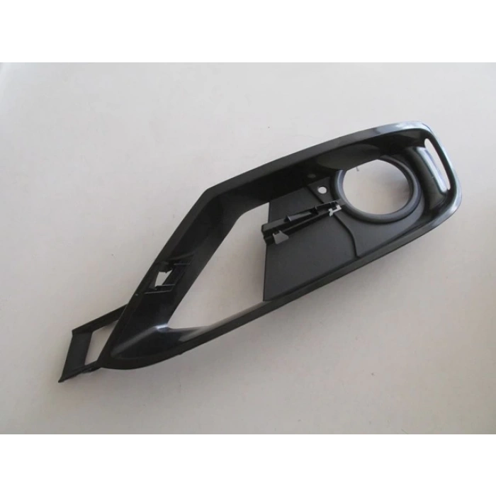 Bmw 3 Serisi 2012-2014 Sis Lamba Kapağı Sol Delikli (Sport Lıne) (Tw) (Oem No: 51117300739)