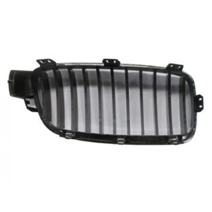 Bmw 3 Serı- F30- 12/14; Ön Panjur Sol Nikelaj Çerçeveli (Luxury) (Tyg) (Oem No: 51137263481)