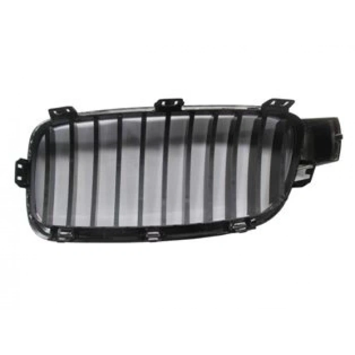 Bmw 3 Serı- F30- 12/14; Ön Panjur Sağ Nikelaj Çerçeveli (Luxury) (Tyg) (Oem No: 51137263482)