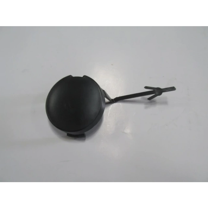 Renault Clıo- 4- Hb- 13/16; Ön Tampon Çeki Demir Kapağı (Oem No: 511801872R)