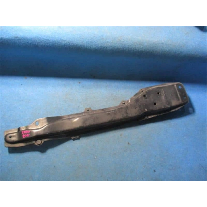 Travers Corolla 00-02 Ön (Oem No: 51204-12082)