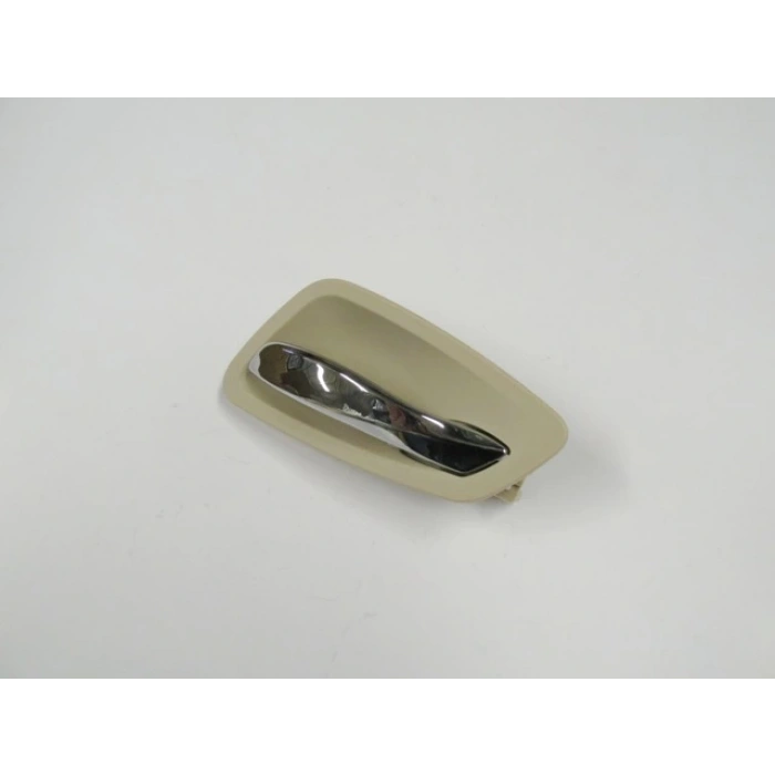 Bmw 3 Serı- E90- Coupe- 05/11; Ön Kapı İç Açma Kolu Sağ Bej (Elceği Nikelajlı) (Hushan) (Oem No: 51216975500)