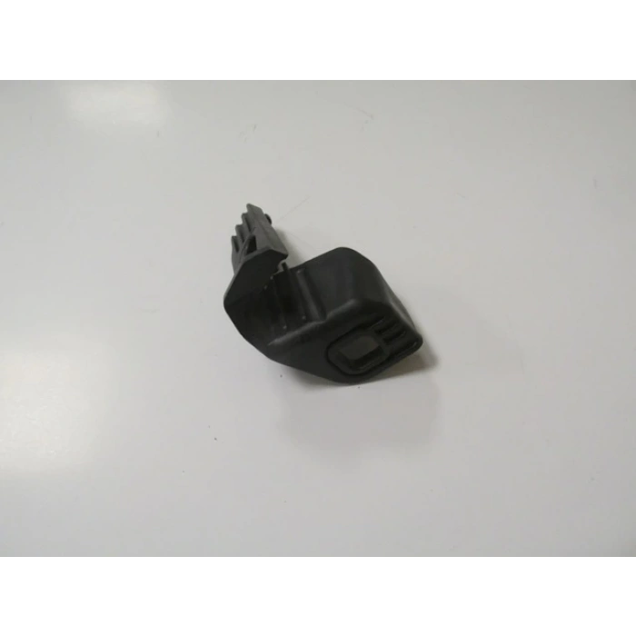 Bmw 3 Serı- F30- 12/18; Far Üst Bağlantı Braketi Sağ (Lcı) (Plastik Enjeksiyon) (Oem No: 51647285598)