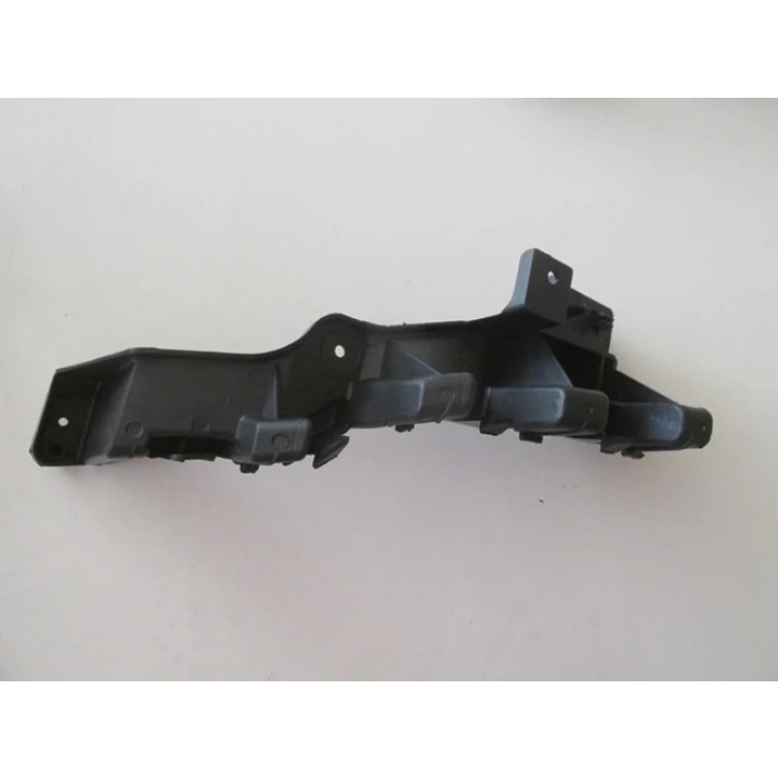 Fiat Egea Sedan 2015-2020 Arka Tampon Bağlantı Braketi Alt Sağ (Oem No:52080634)