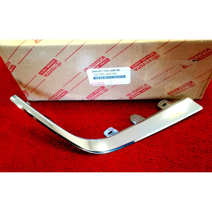 Sis Lamba Çerçeve Corolla Çıtası 13Sonrası Sağ (Oem No: 52125-02150)