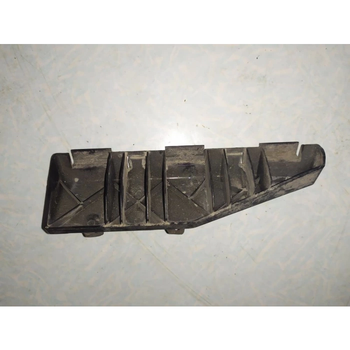 Toyota Corolla 2002-2006 Tampon Bağlantı Braketi Arka Sağ (Oem No: 52 155 02060)