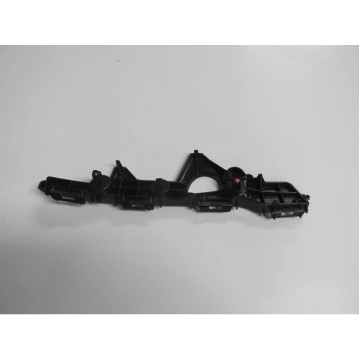 Toyota Rav4 2013-2016 Arka Tampon Bağlantı Braketi Sağ (Tw) (Oem No: 52 155 0R030)