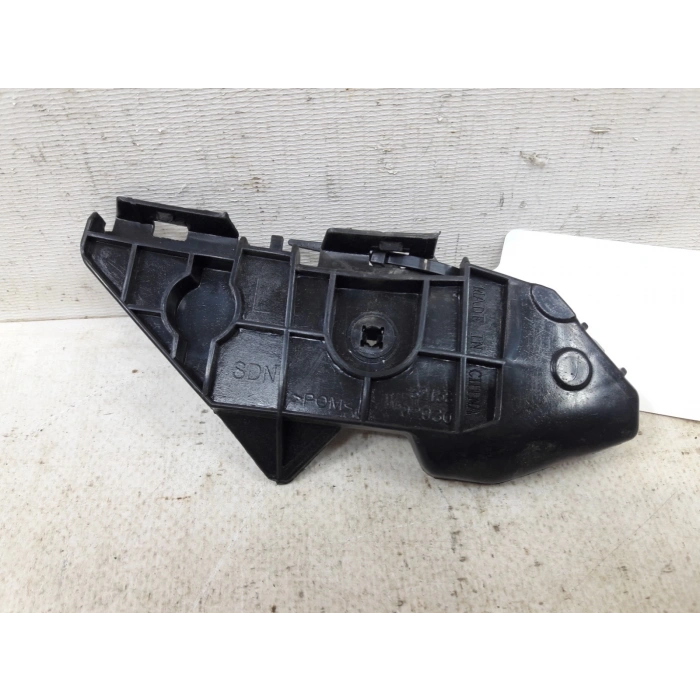 Tampon Bağlantı Braketi Corolla Arka 06Sonrası Sol (Oem No: 52158-02030)