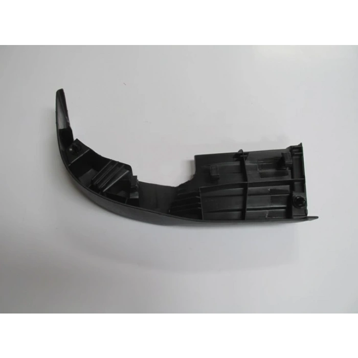 Toyota Hilux Revo 2020-2021 Arka Tampon Üst Plastiği Sağ (Tw) (Oem No:521630K030)
