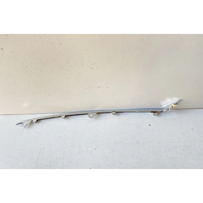 Panjur Kromu Corolla 19Sonrası Sağ (Oem No: 53121-02450)