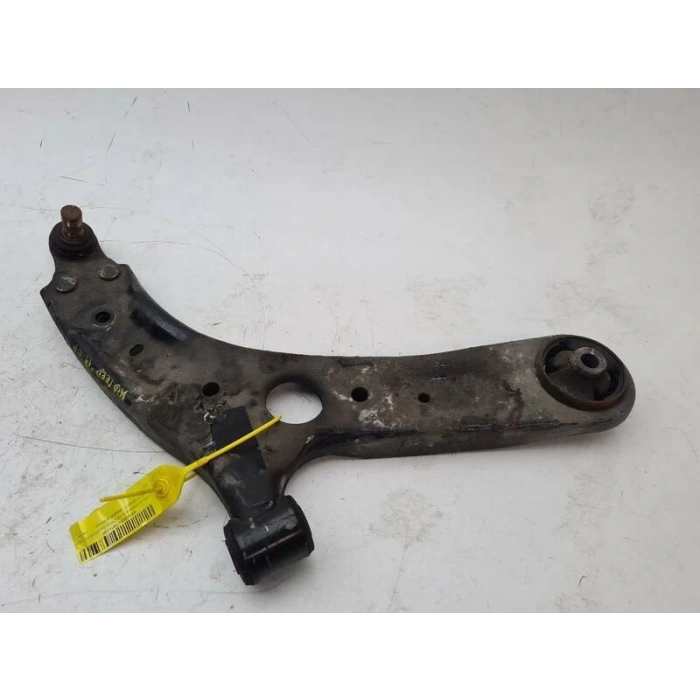 Salıncak Alt Sağ Kore Elantra/Scoupe/Cerato 05- Benzın-Dızel 2001- (Oem No: 545012D002-Ds)