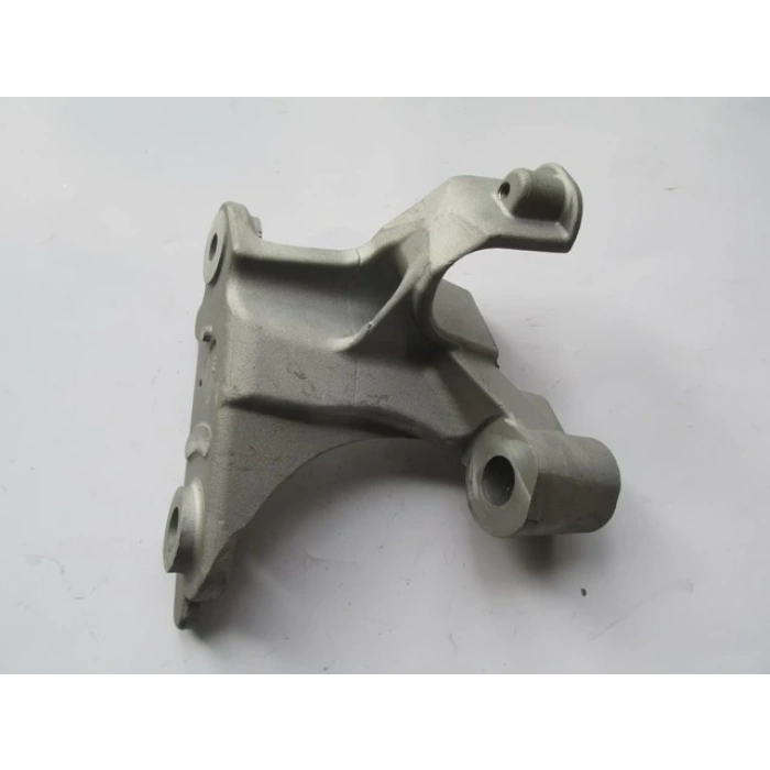 Renault Megane- 4- Sd/Hb- 16/20; Motor Beşiği Bağlantı Ayağı Sağ (Beşik Darbe Emici) (Alüminyum) (Oem No: 548500910R)