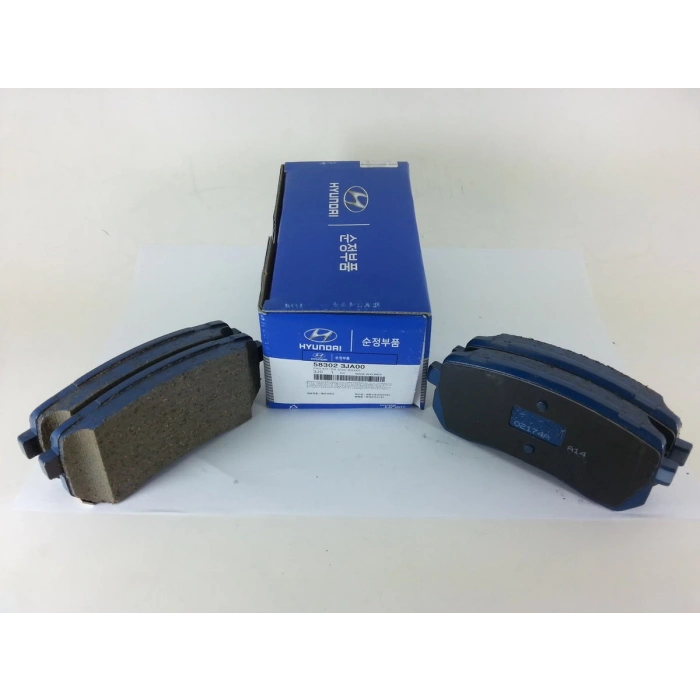 Fren Balatası Arka 583024De00 - 583024Ha00 - 58302A9A00 - 583024Da00 Kore H1/Carnıval/Sorento Dızel 2008- (Oem No: 583023Ja00)