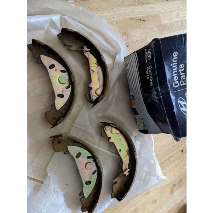 Fren Balatası Arka Pabuç : Gs8441 Kore Santa Fe Benzın-Dızel 2001- (Oem No: 5830526A00)