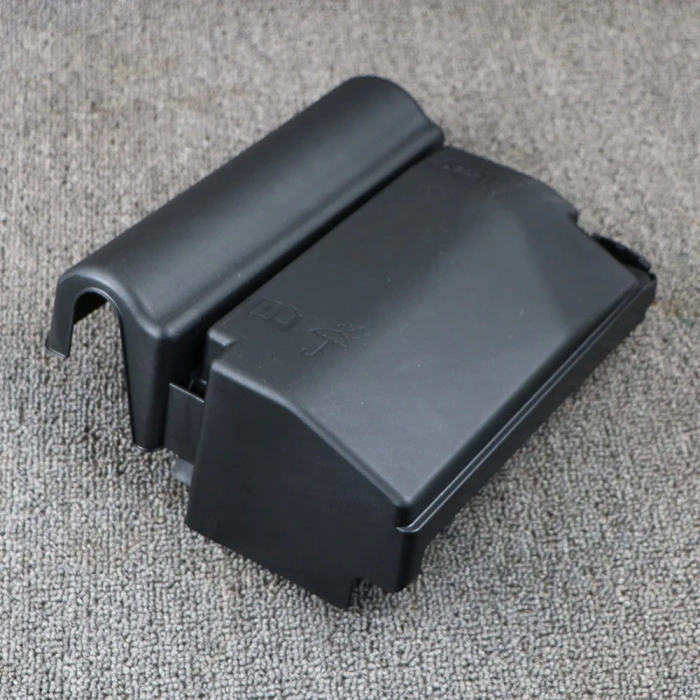 Sıgorta Kutusu Kapagı Üst Vw Jetta Bm 10- (Oem No: 5C0937132A)