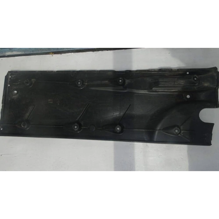 Alt Taban Kaplaması Sağ Vw Jetta Bm 10-18 (Oem No: 5C6825202)