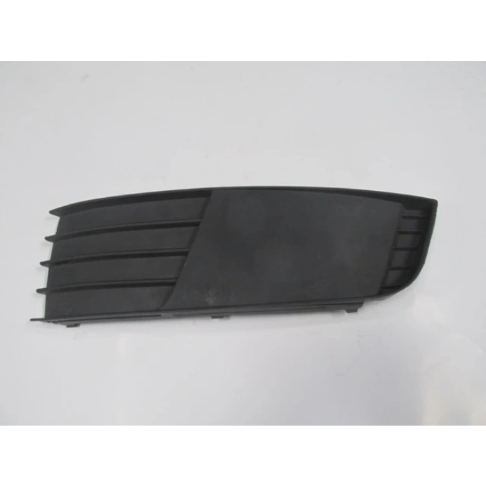Skoda Octavıa- 13/17; Sis Lamba Kapağı Sol Sis Deliksiz (Tw) (Oem No: 5E08073679B9)