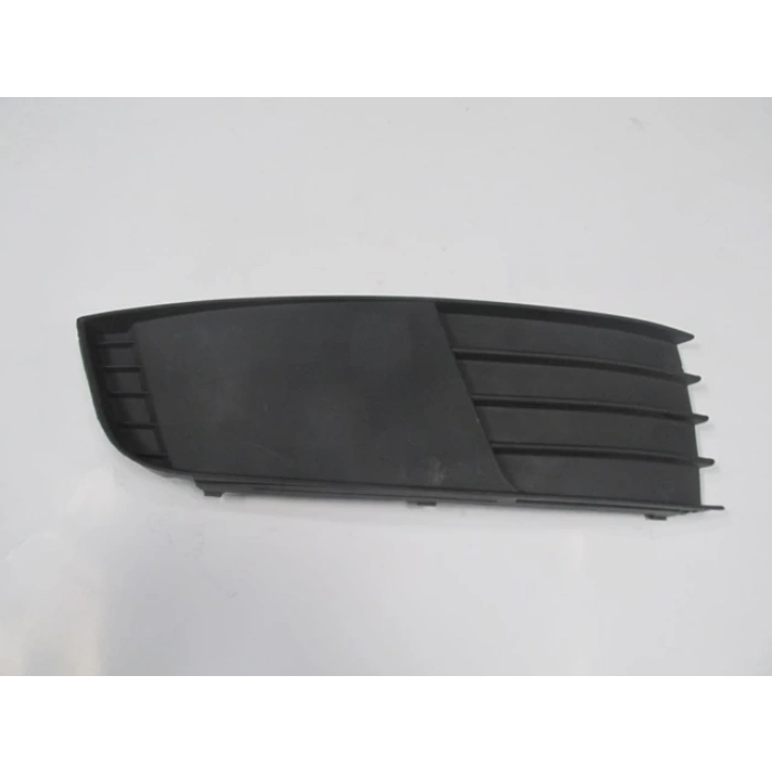 Skoda Octavıa- 13/17; Sis Lamba Kapağı Sağ Sis Deliksiz (Tw) (Oem No: 5E08073689B9)