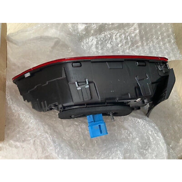 Stop Lambası Golf8 21Sonrası İç Sağ Led Hıghlıne (Oem No: 5H0945308A)
