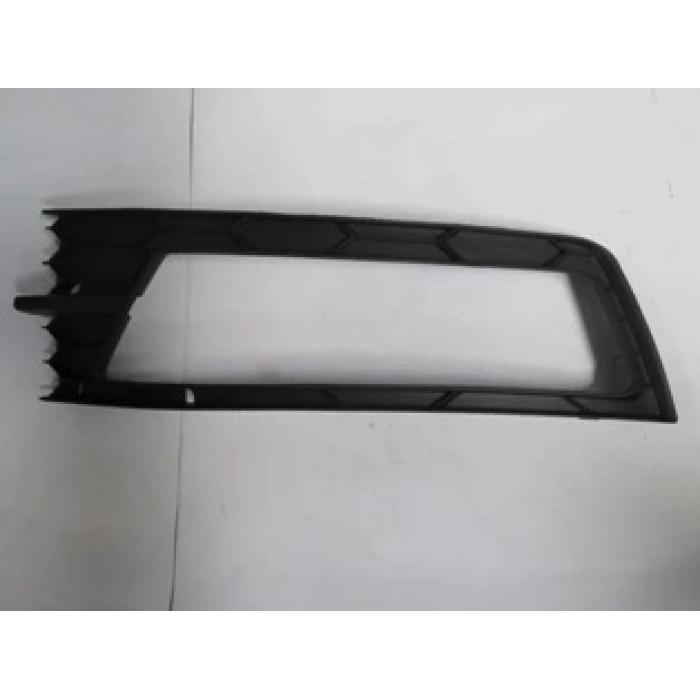 Skoda Rapıd- 13/16; Sis Lamba Kapağı Sağ Sis Delikli (Tw) (Oem No: 5Ja807682)