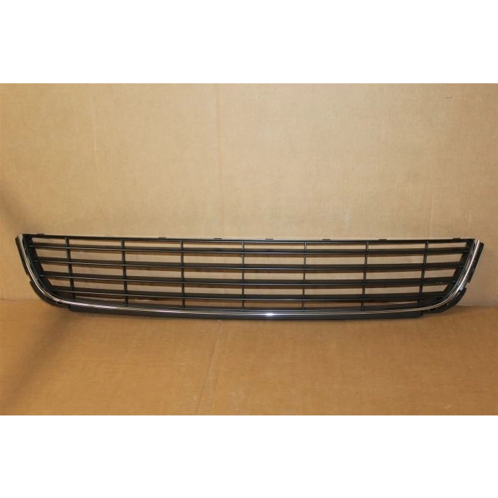 Tampon Izgarası Golf6 09-13 (Nikelajlı ) Orta (Oem No: 5K0853671Ryp)