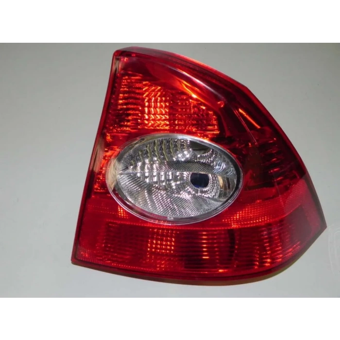 Ford Focus 2005  Stop Lambası Sağ Duysuz (Oem No:5M5113A602Aa)