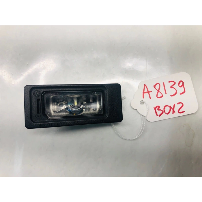 Plaka Lambası Vw Fabıa-Octavıa-Caddy-Tıguan-Karoq-Kodıaq Bm 16- (Oem No: 5Na943021)