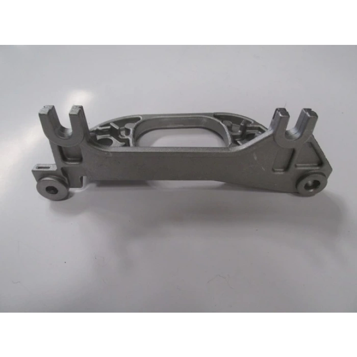 Renault Symbol- 13/21; Motor Bağlantı Kulağı 1.2Cc (Oem No: 6001547896)