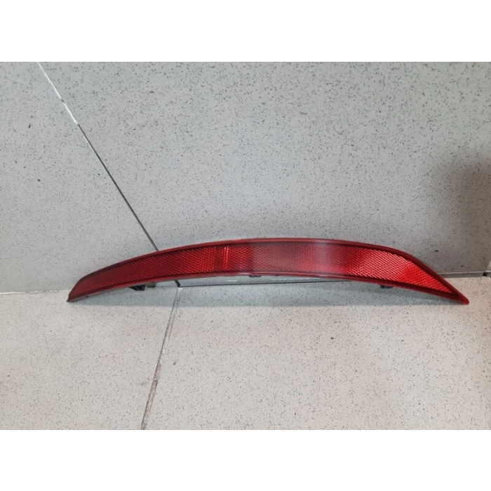 Tampon Reflektörü Arka Sağ Vw Rapıd Bm 13- (Oem No: 60U945106)