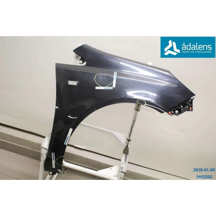 Çamurluk Corsa D 07-15 Ön Sağ Delikli (Sımyı) (Oem No: 6102362)