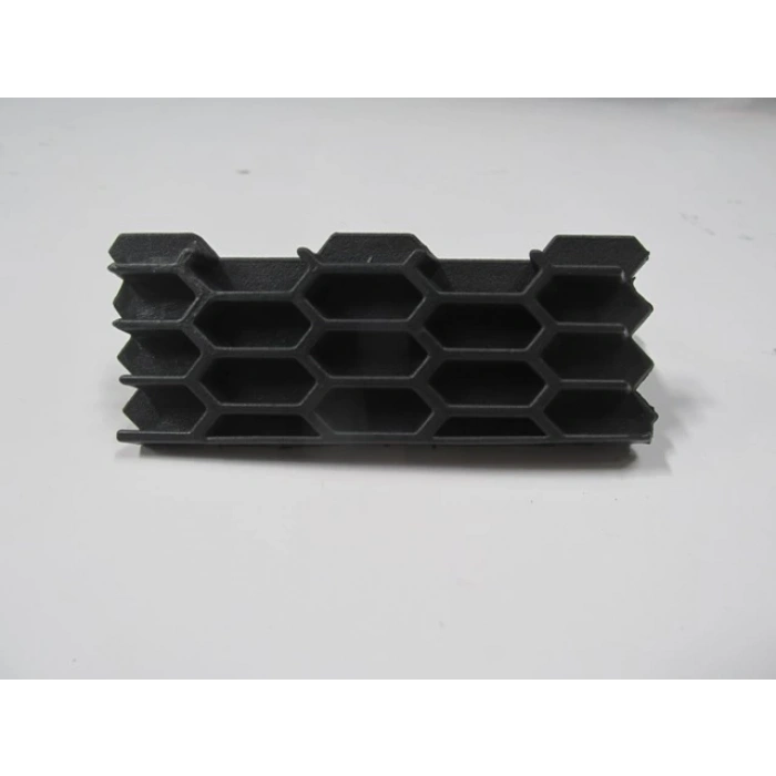 Nıssan Almera- N16- Sd/Hb- 04/06; Ön Tampon Panjuru Alt Kapak (Tw) (Oem No: 622A1-Bn700)