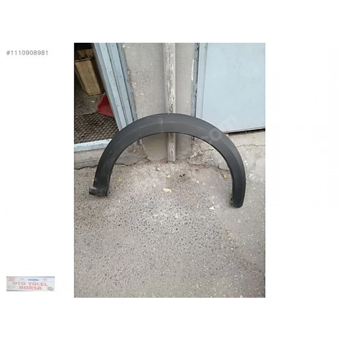 Dacıa Sandero Stepway- 21/24; Ön Çamurluk Ağzı Plastiği Sağ Siyah (Tw) (Oem No: 638123878R)