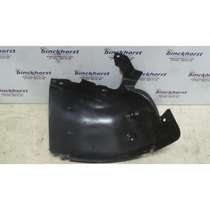 Çamurluk Davlumbazı Ön Sağ Önün Önü Renault Fluence/Megan Iıı Bm 09- (Oem No: 638440013R)