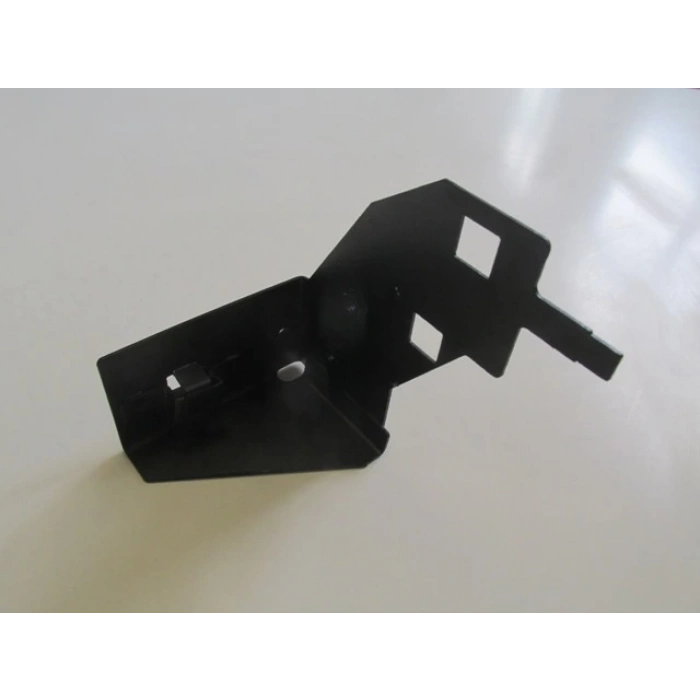 Renault Clio 4 Sport Tourer 2013-2016 Ön Tampon Çamurluk Bağlantı Braketi Sol (Sac) (Eagle Body) (Oem No: 641815839R)