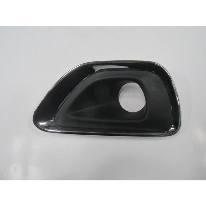 Jeep Cherokee- Grand- 13/16; Sis Lamba Kapağı Sağ Sis Delikli (Nikelaj Çerçeveli) (Tw) (Oem No: 68143078Ab)