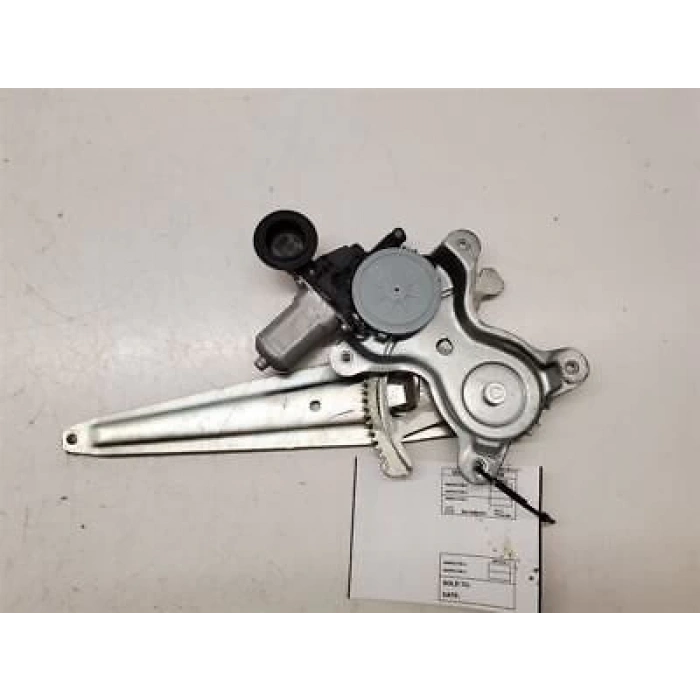 Cam Krikosu Rav4Elektrikli 06-18 Arka Sağ (Oem No: 69803-42040)