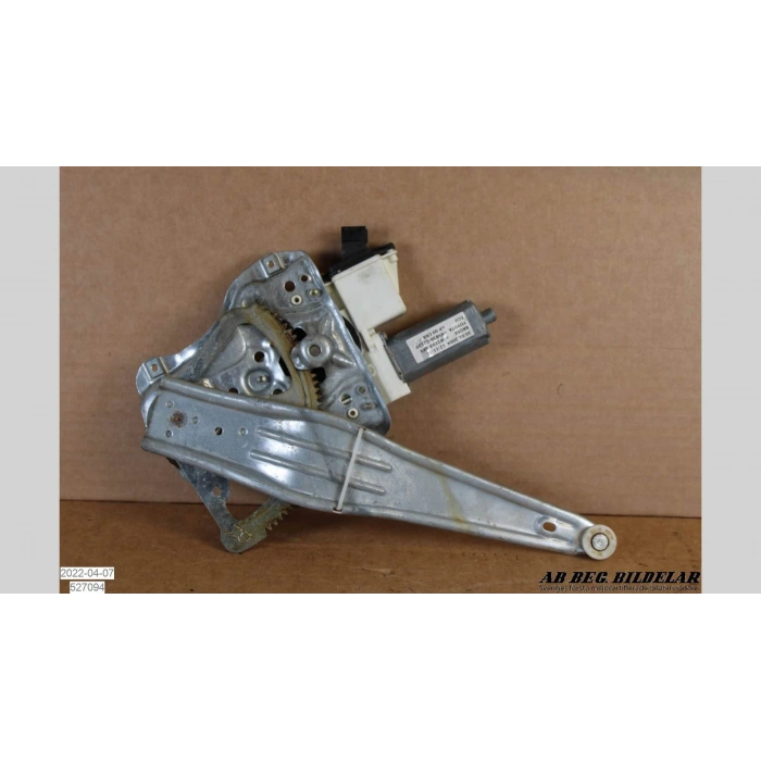 Cam Krikosu Corolla Elektrikli 02-06 Arka Sağ (Oem No: 69830-02120)