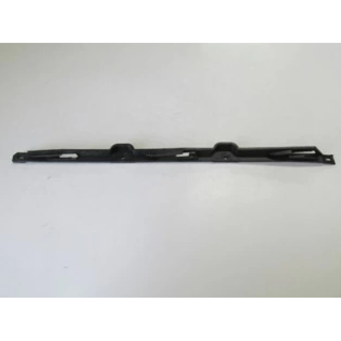 Volkswagen Polo Classic 1996-2001 Arka Tampon İç Braketi Sağ Düz Tip (Tw) (Adet) (Oem No:6K5807394)
