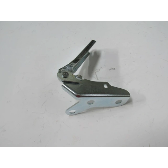 2002-2005 Volkswagen Polo 5 Kaput Menteşesi Sağ (Çift Farlı Tip) (Tyg) (Adet) (Oem No:6Q0823302B)