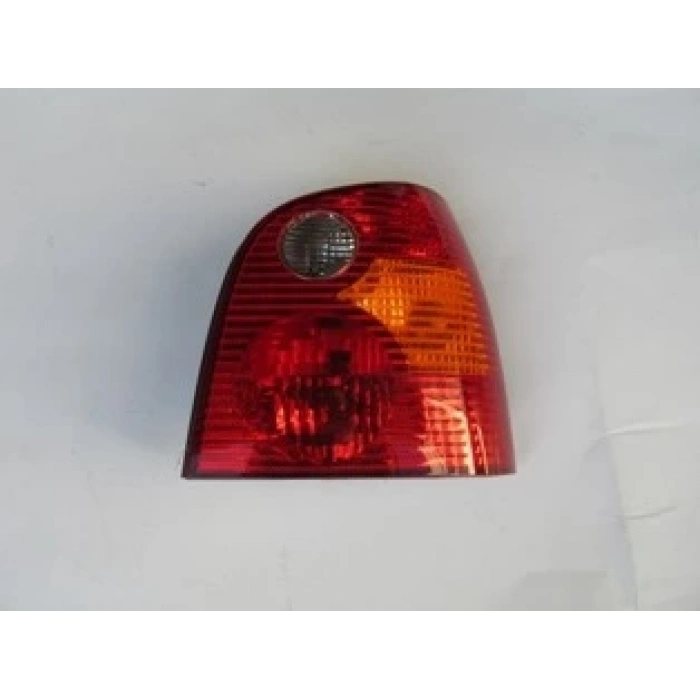 Volkswagen Polo 5 2002-2005 Stop Lambası Sağ Kırmızı - Sarı - Beyaz (3-5Kapı)(Çift Farlı)(Famella) (Adet) (Oem No:6Q6945096A)