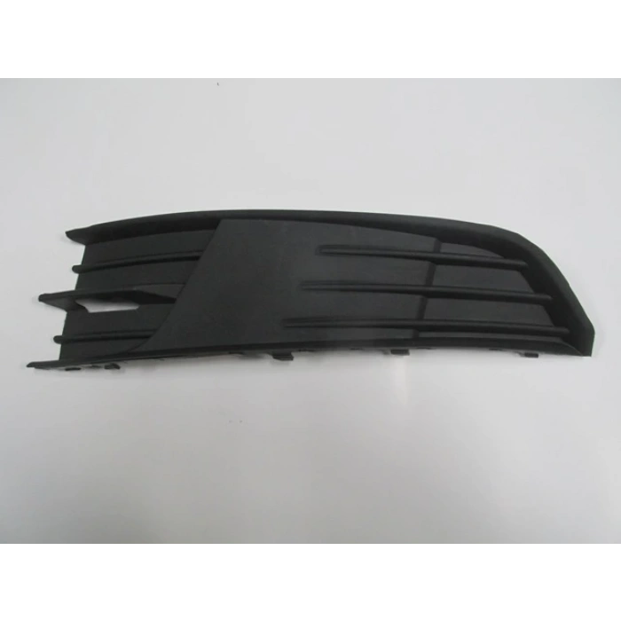 Skoda Fabıa- 15/18; Sis Lamba Kapağı Sol Sis Deliksiz/Siyah (Tw-Y) (Oem No: 6V08073679B9)