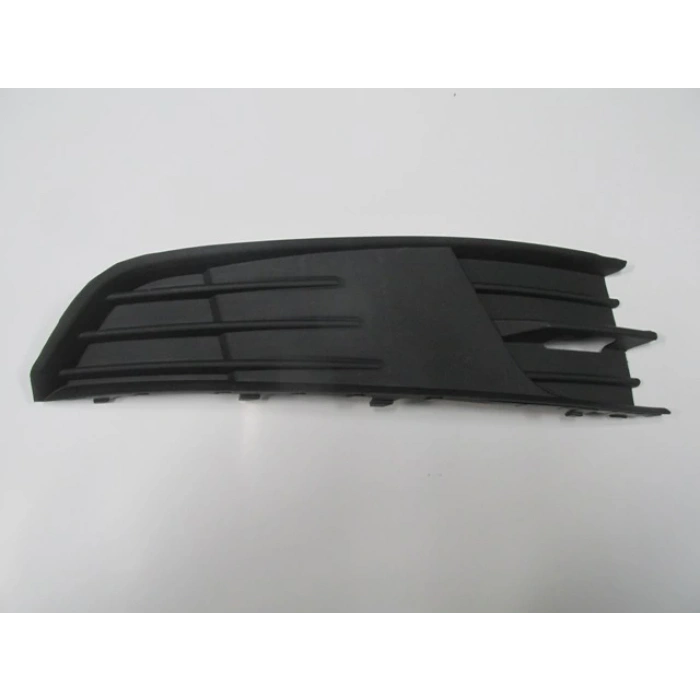 Skoda Fabıa- 15/18; Sis Lamba Kapağı Sağ Sis Deliksiz/Siyah (Tw-Y) (Oem No: 6V08073689B9)