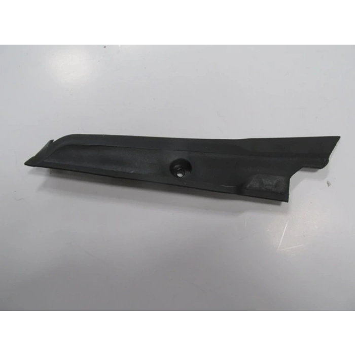 Fıat Lınea Classıc- 06/15; Ön Cam Izgara Tespit Plastiği (Silgi Paneli) Sağ (Oem No: 735412992)