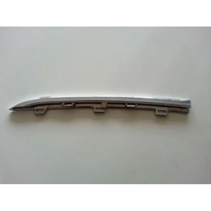 Fıat Lınea- 12/17; Ön Panjur Üst Çıtası Kısa Nikelajlı Sağ (Oem No: 735548053)